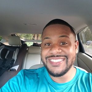 Meet your Posher, Devin